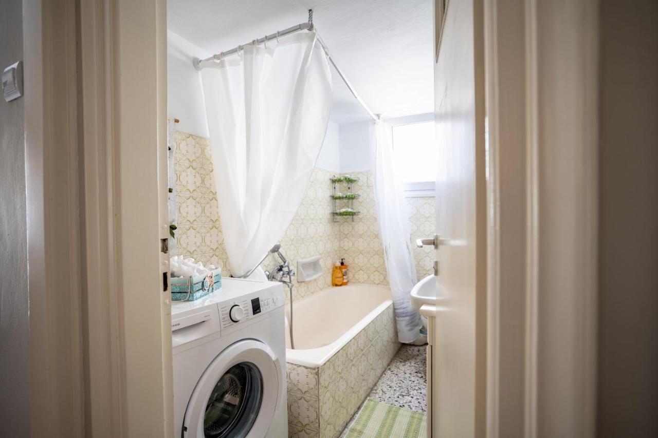 Family Apartment At Kalithea 2 Bedrooms 4 Pers Афины Экстерьер фото